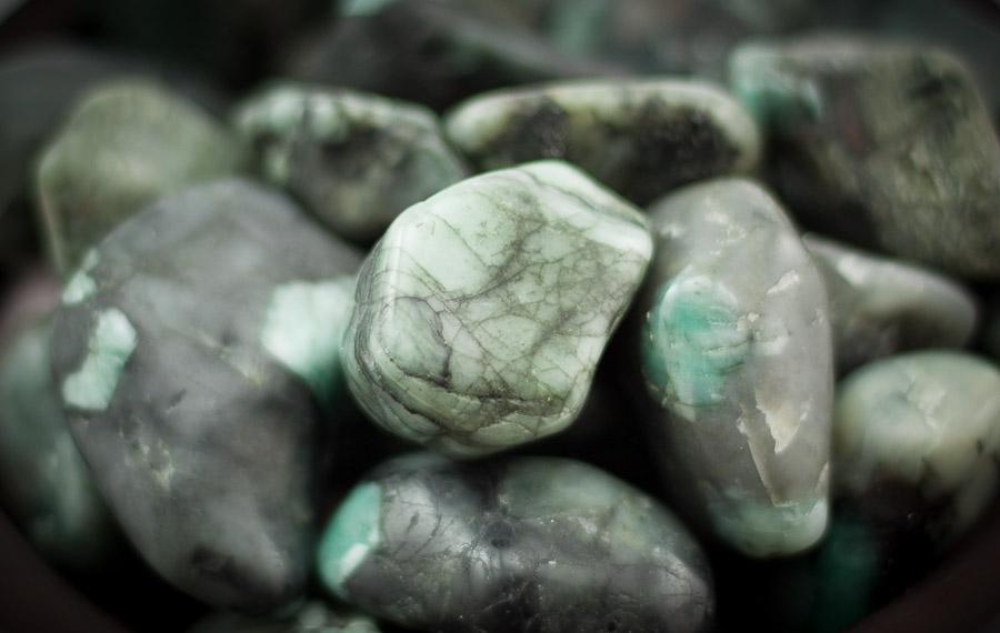 Emerald Tumbled 1 lb