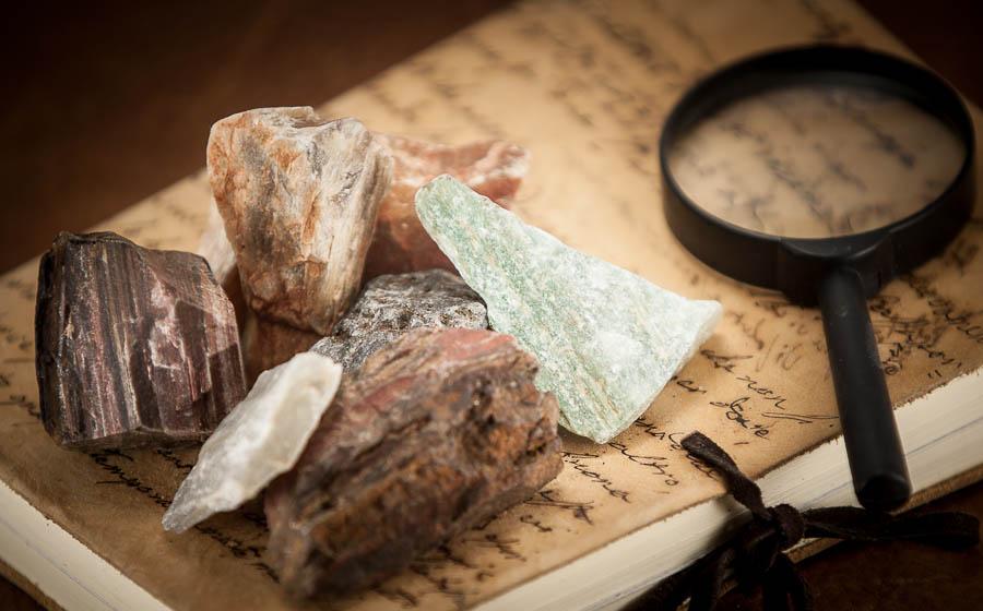Mixed Stones Untumbled 1 lb