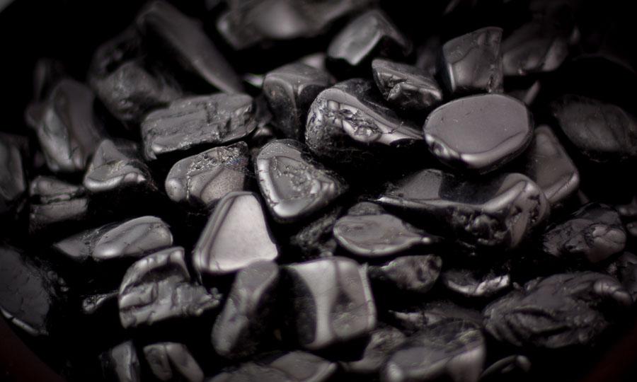 Tourmaline, Black tumbled chips 6-8mm 1 lb